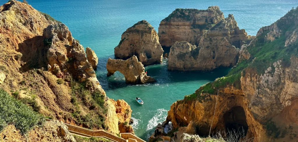 Lagos plages et falaises impressionnantes au Portugal par Hunyvers