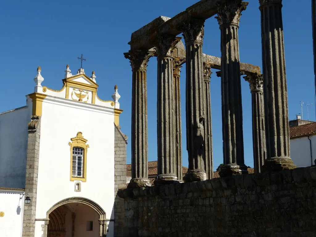 Ville historique Évora au Portugal par Hunyvers