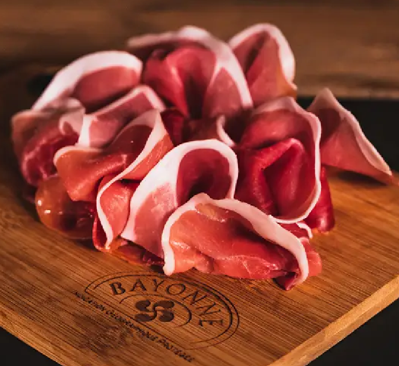 Le Pays basque en camping-car: Janbon de Bayonne