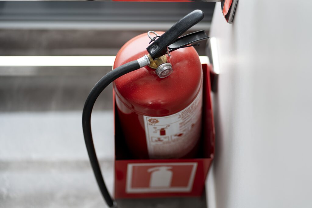 Eviter les départs de feu en camping-car: extincteur camping-car